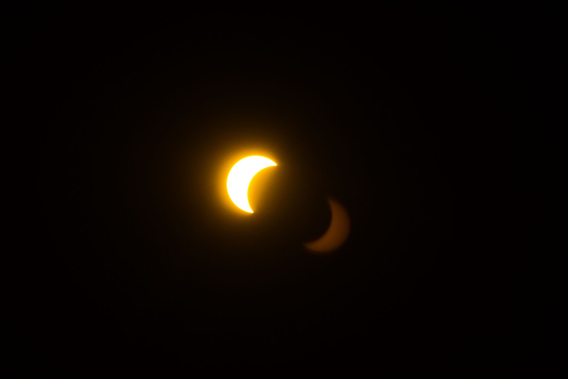 Une éclipse solaire partielle observée dans plusieurs capitales européennes