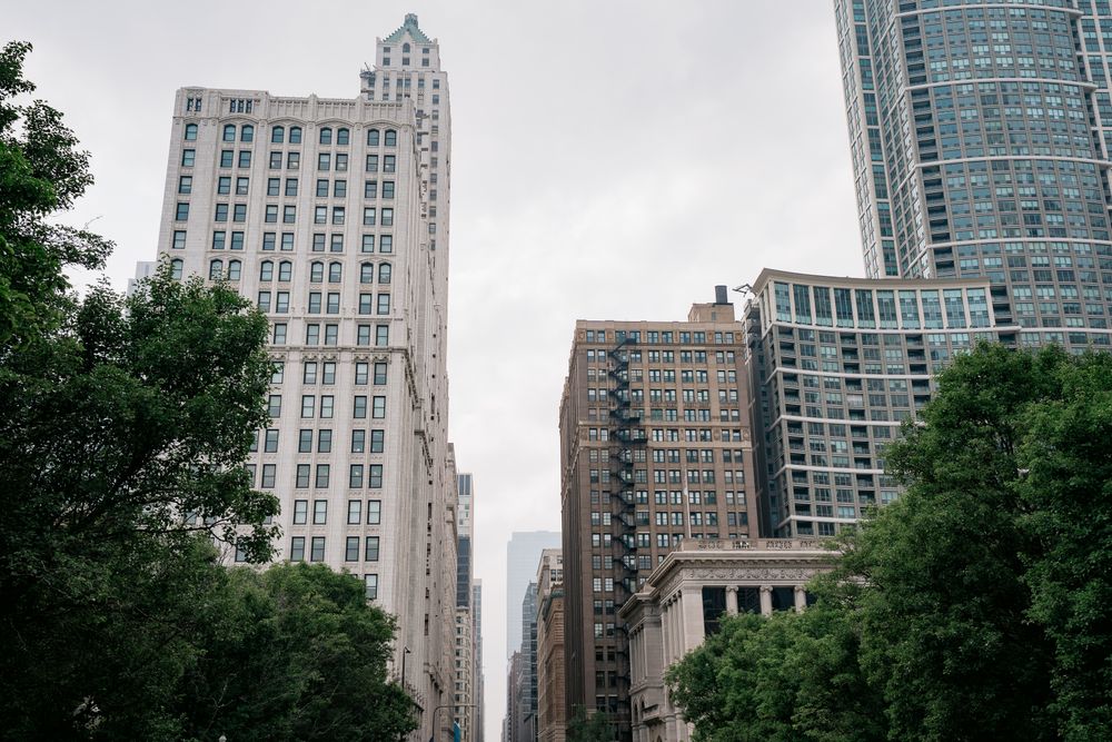 Office towers and elevated tracks in the Chicago Loop