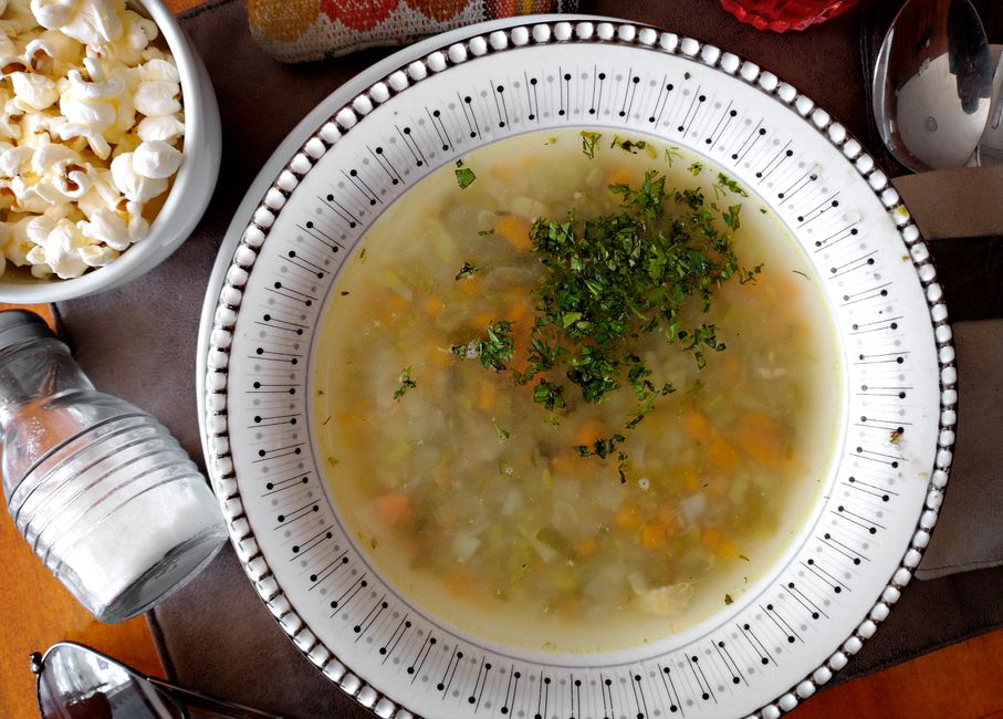 Photo by DΛVΞ GΛRCIΛ on Pexels Delicious vegetable soup served with fresh cilantro, perfect for a cozy meal. - Photo by DΛVΞ GΛRCIΛ on Pexels