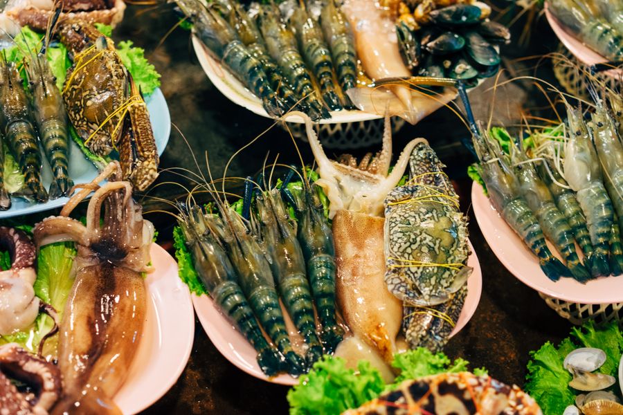 Raw tiger prawns