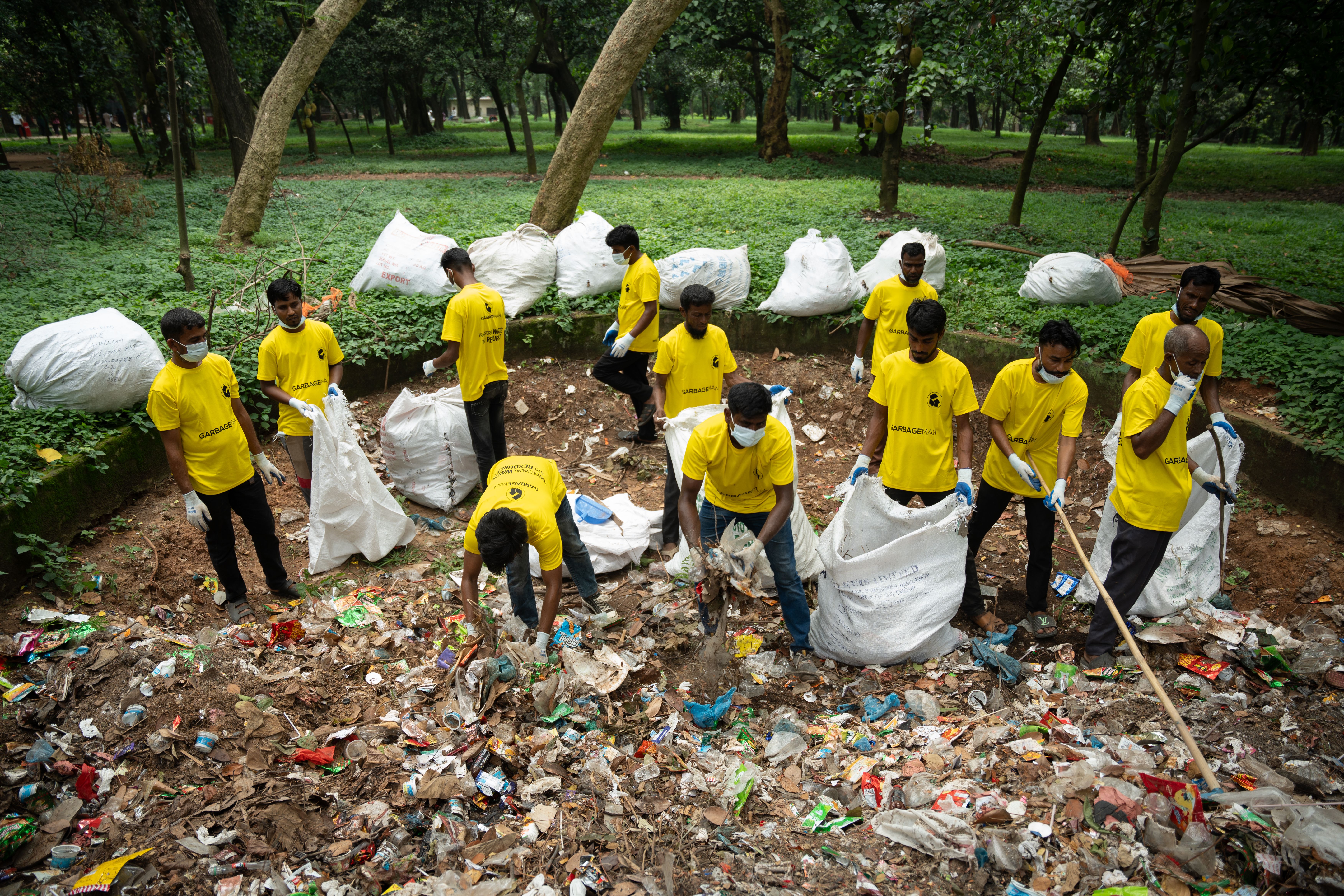 Delhi CM joins DU clean-up drive from Gwyer Hall to Bonta