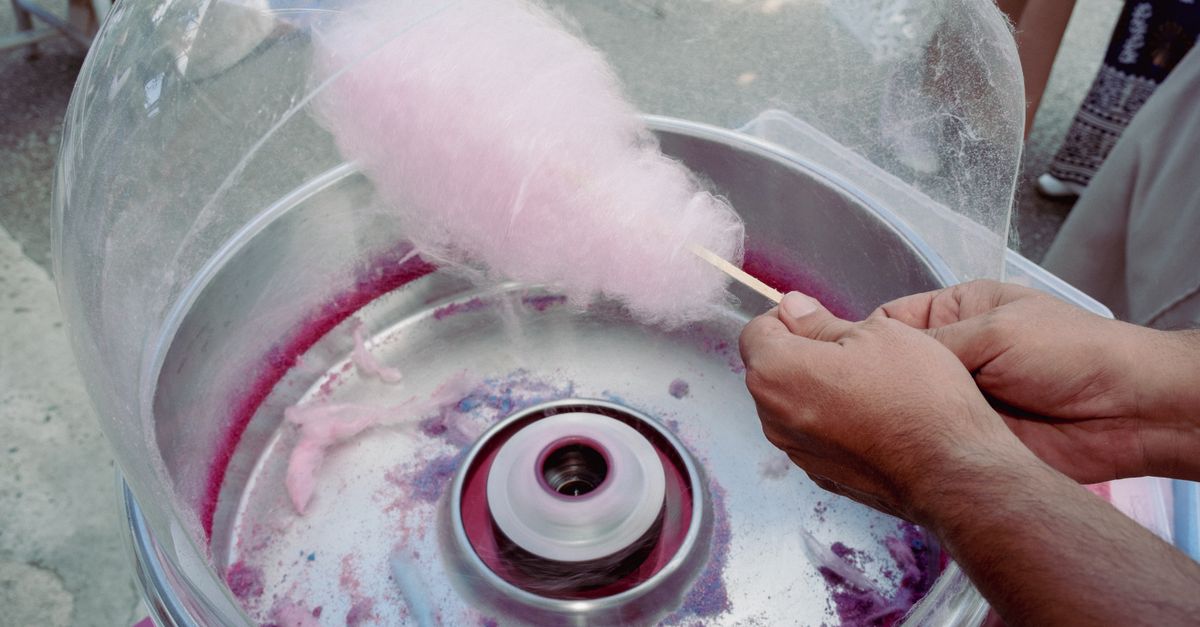 candyfloss sukker category: Skab farverige sukkerskyer med det rigtige udstyr fra GadgetsWorld.dk