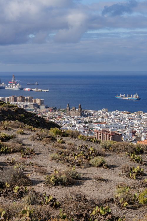 Free A scenic view over Las Palmas de Gran Canaria with ocean and city skyline in the background. Stock Photo