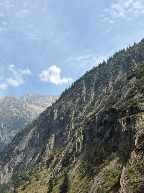 Free Beautiful view of Swiss Alps during a sunny day showcasing majestic mountain scenery. Stock Photo