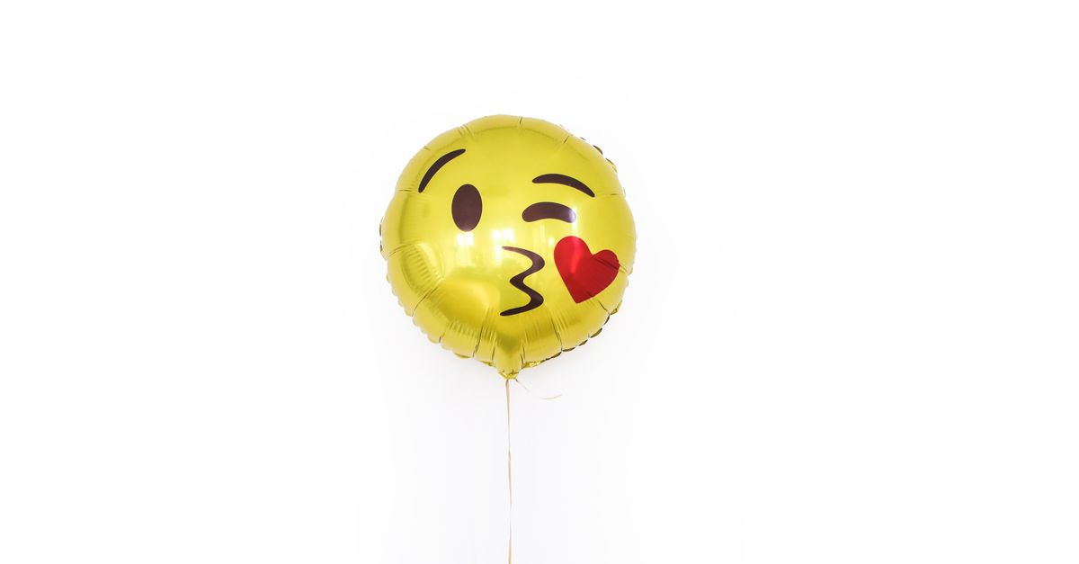 Emoji fest category: Sådan laver du den vildeste emoji-fest med produkter fra fxhobby.dk
