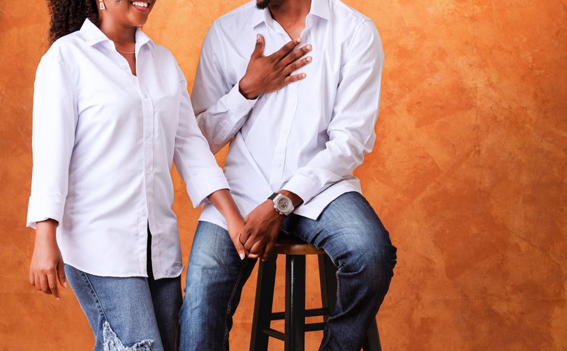 Online dating: starting a conversation on a niche platform