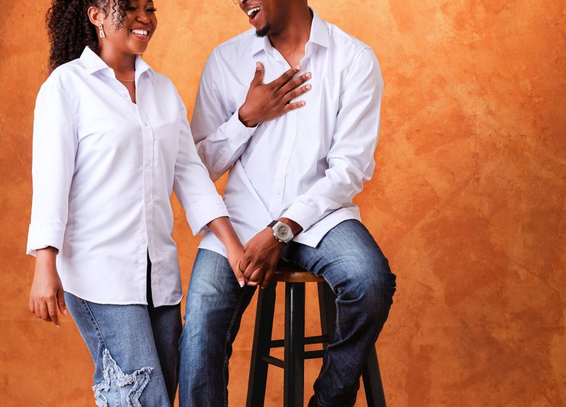 Online dating: starting a conversation on a niche platform