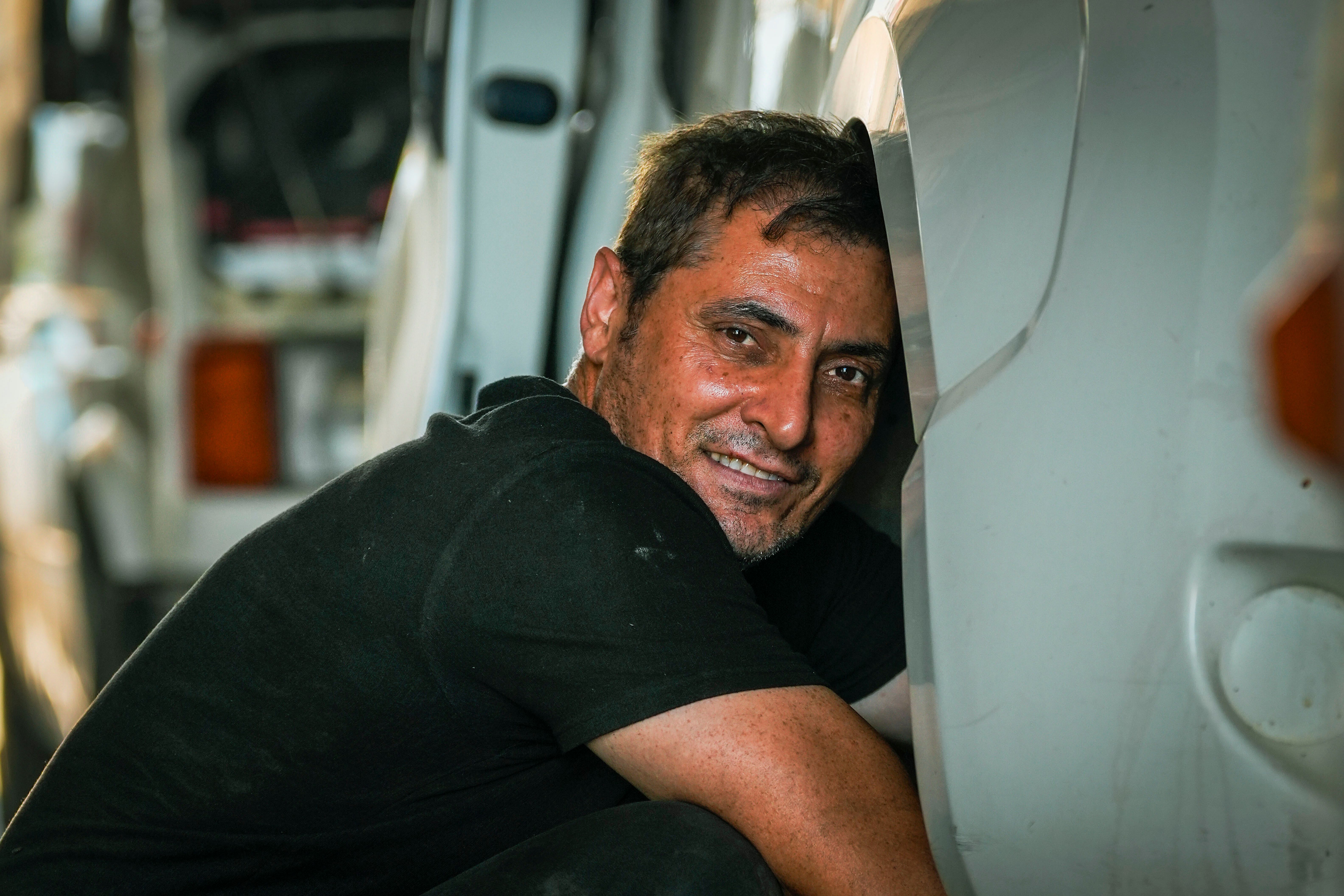 automotive diagnostics, vehicle troubleshooting, engine fault codes, car maintenance technology — Photo by Özgür Sürmeli on P