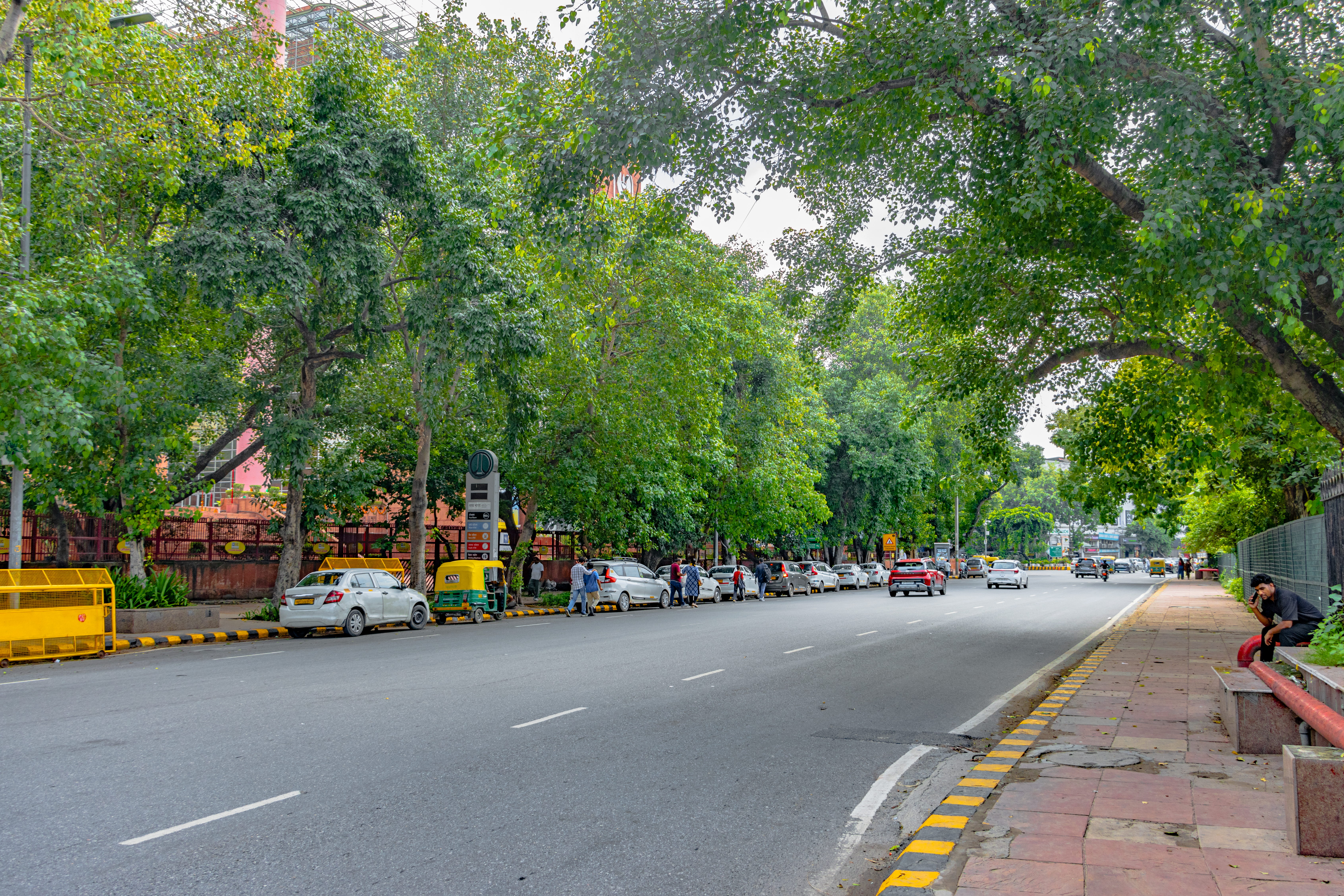 Featured image for the article: Chanakyapuri: barriers removed outside Pakistan High Commission