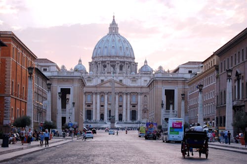 Foto stok gratis Arsitektur, Basilika, fasad