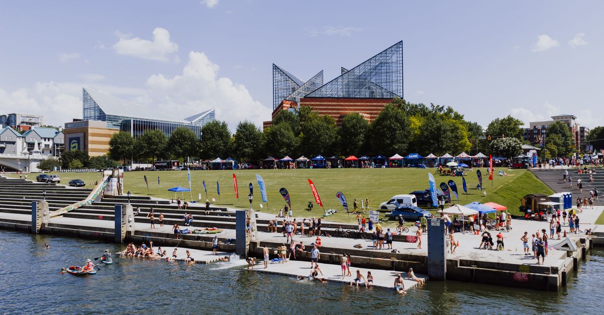 30,000 Rubber Ducks and Live Music: Rhythms at the River Walk Returns Sept. 19