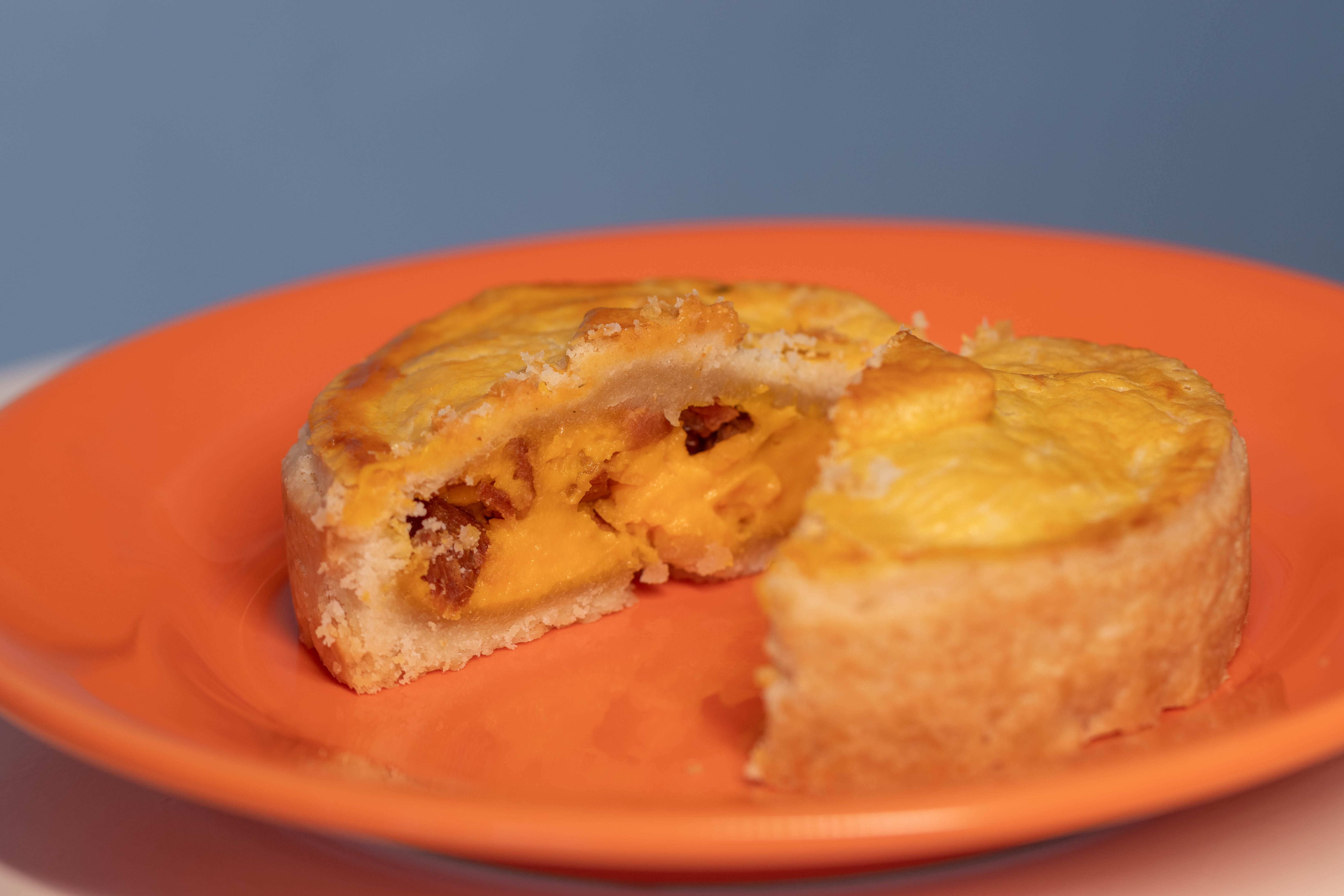 Tostón Cake with Mango Curd Filling