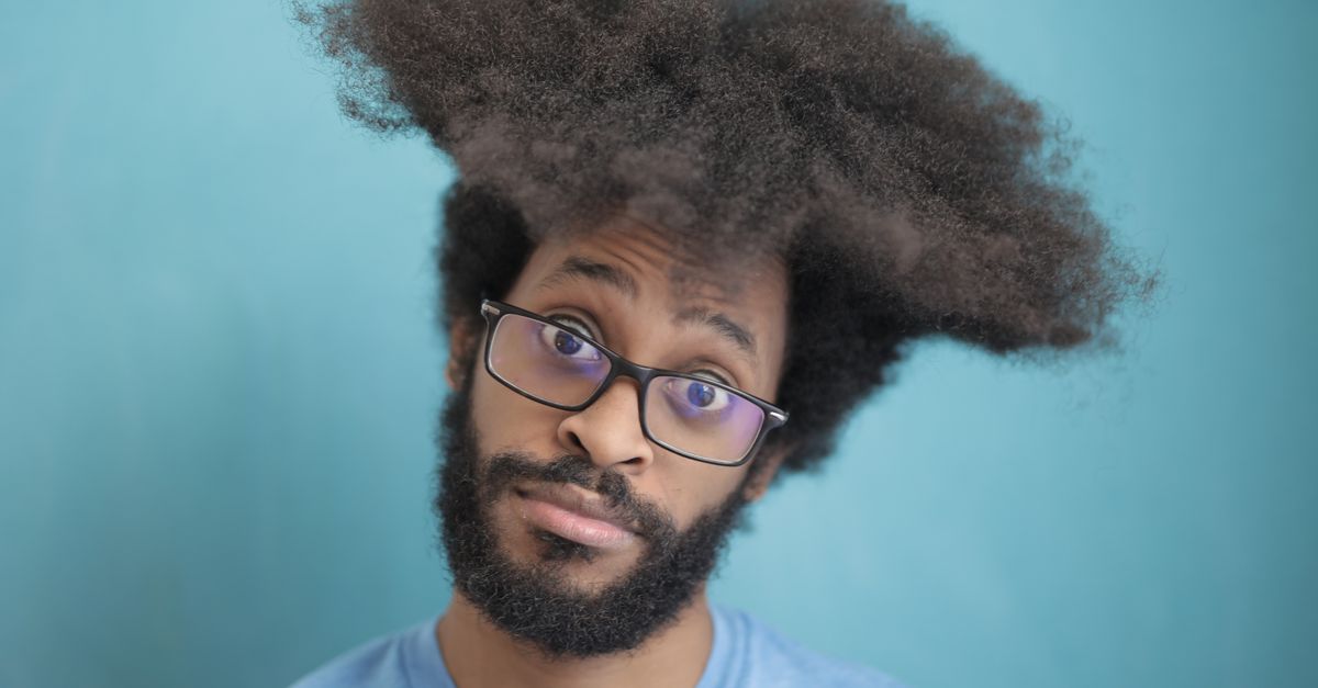 En combien de temps les cheveux poussent-ils de 10 cm ?