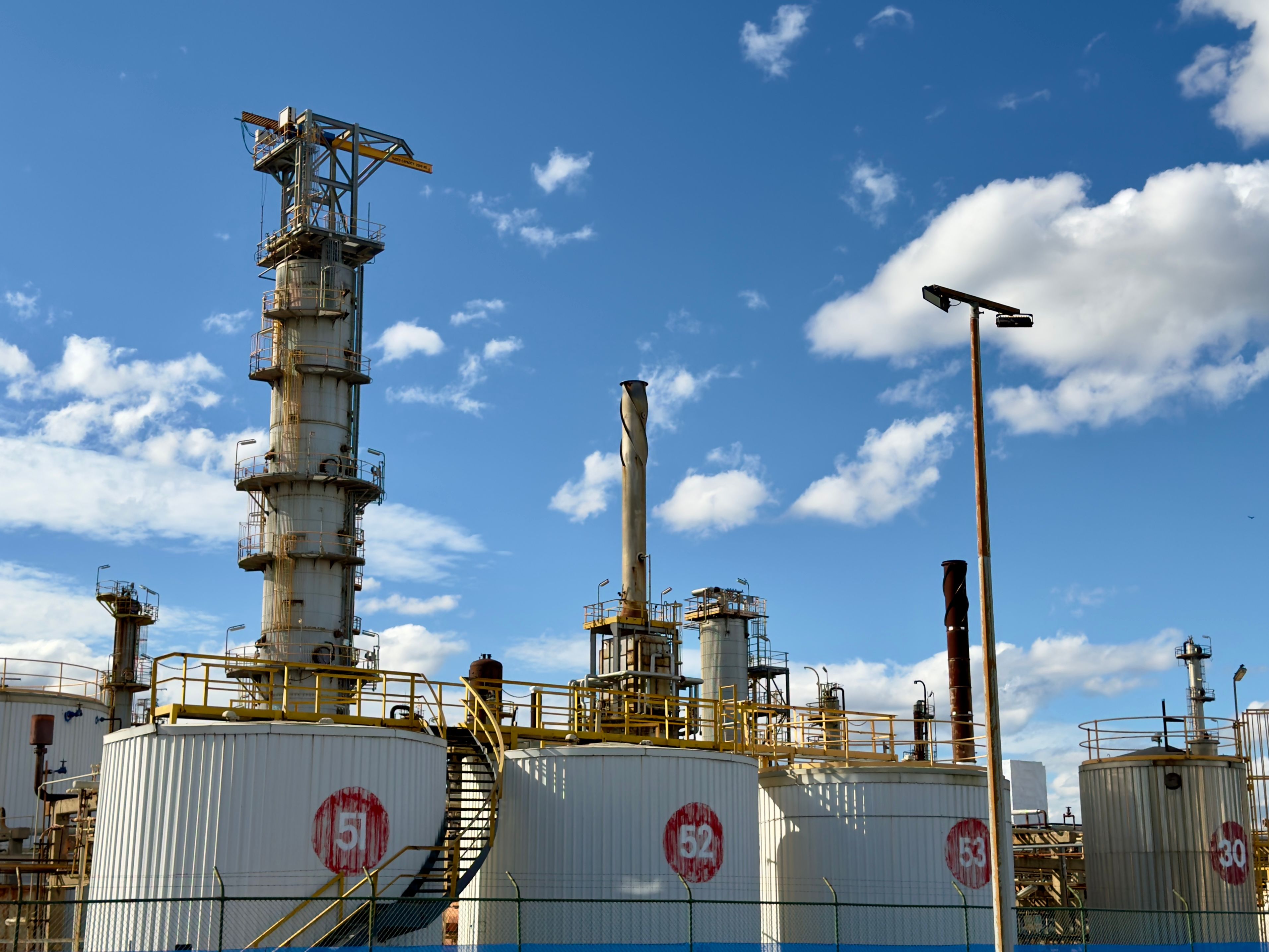 Federal Reserve Rate Hike Fails To Tame Rising Global Oil Surge