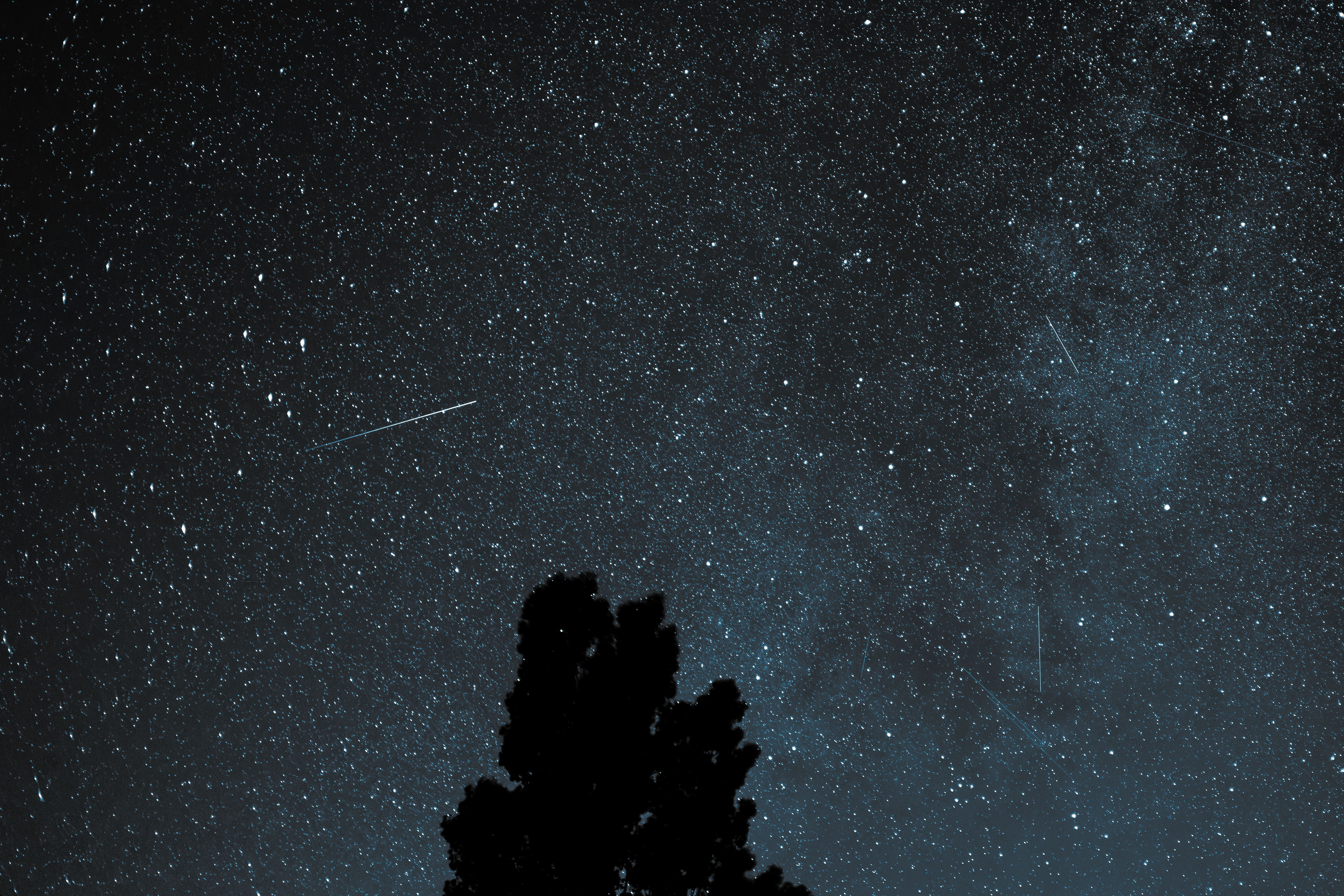 Possível meteoro e nova cratera nas Imagens Astronômicas da Semana