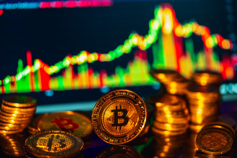 Fed-Beschluss im Fokus: Bitcoin stabil und Anleihenrenditen steigen