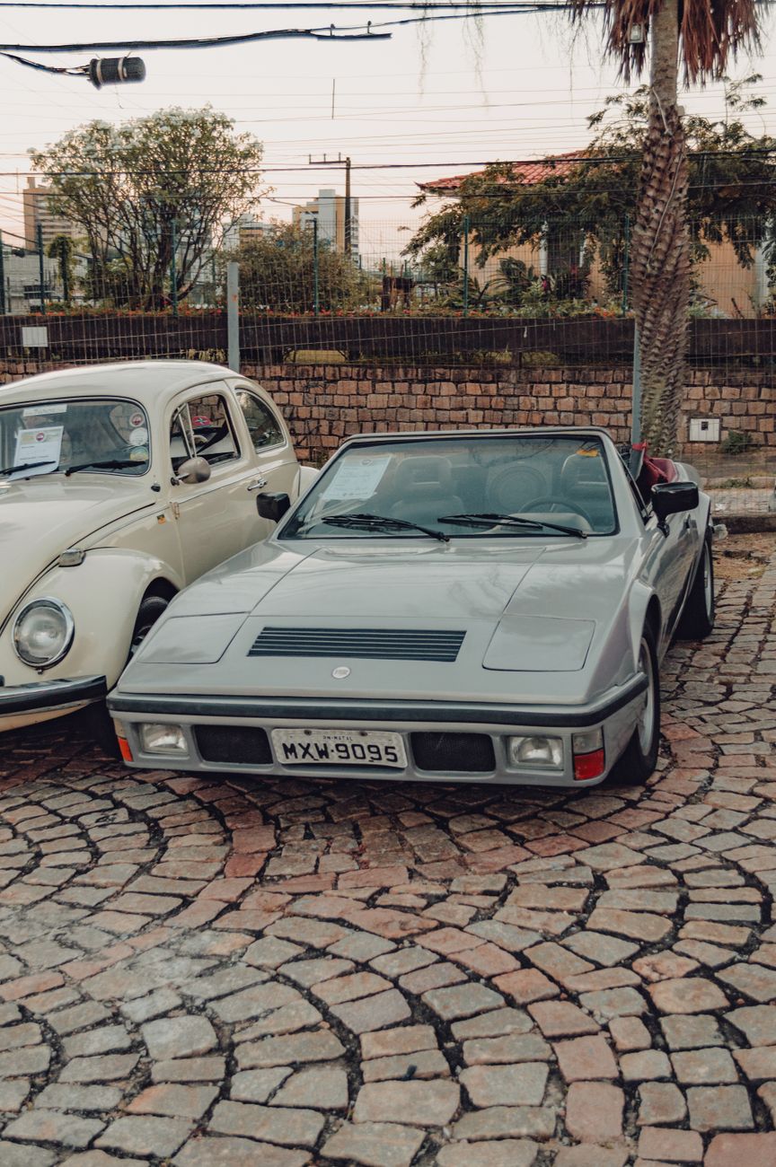 Klassiker und Supersportwagen erobern Felgueiras