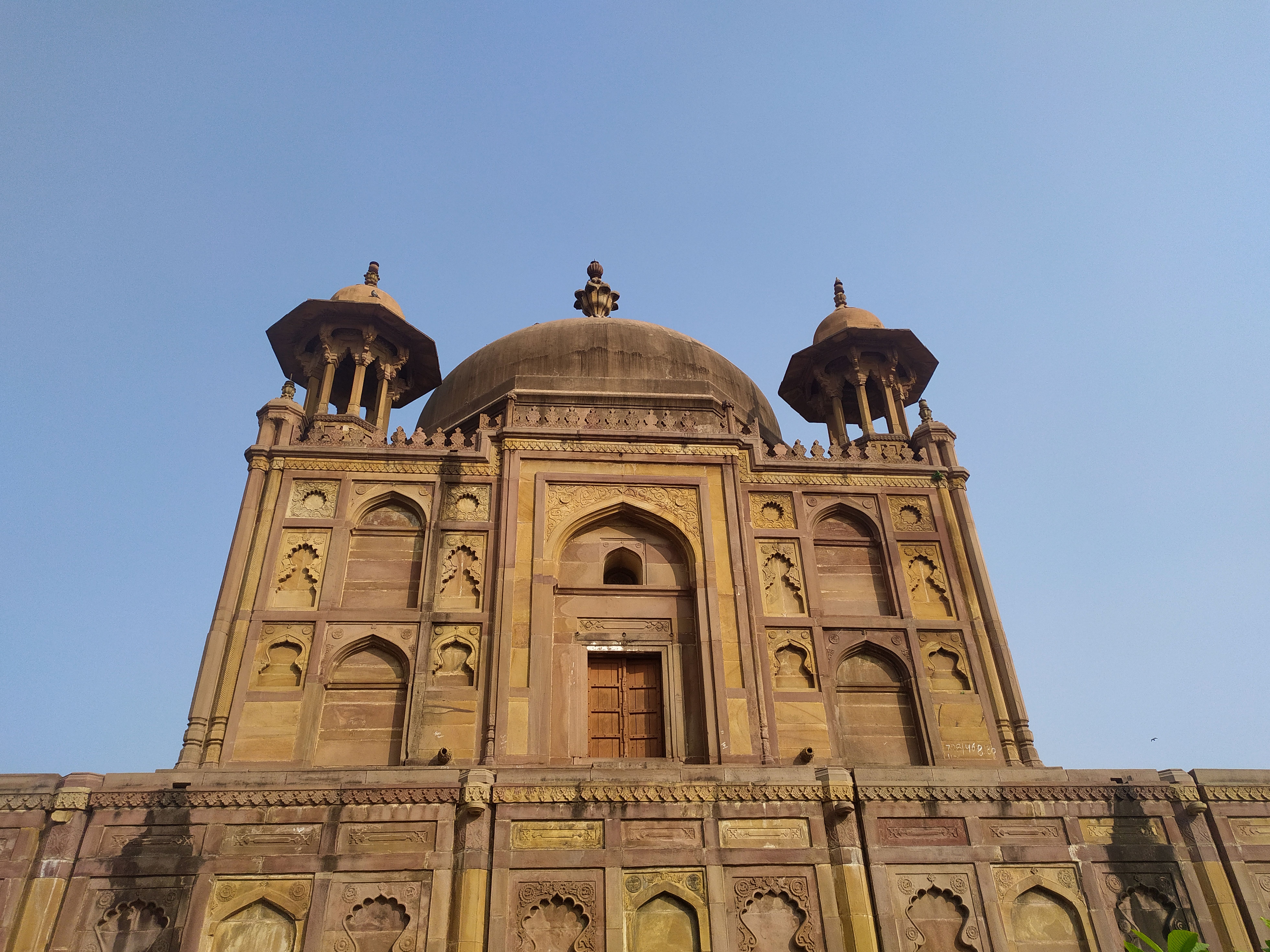 Allahabad High Court Rules Adult Men Have Right to Convert and Marry