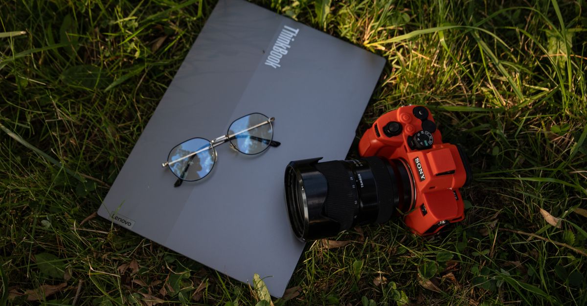Lenovo ThinkPad X1 Carbon Insta360 Luna Pro gadgets