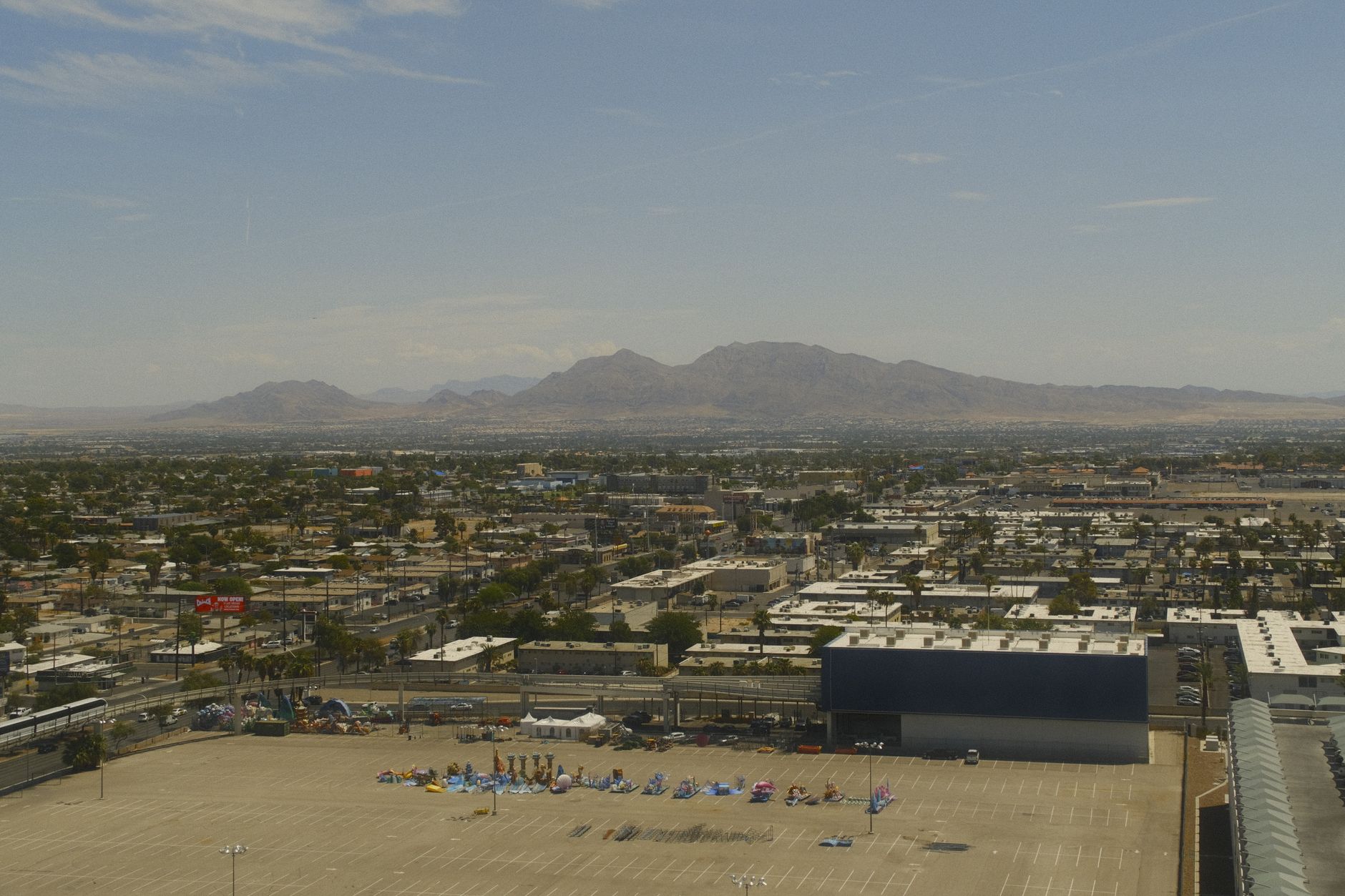 Grocery Outlet Opens in Henderson’s Cadence on Sept. 3