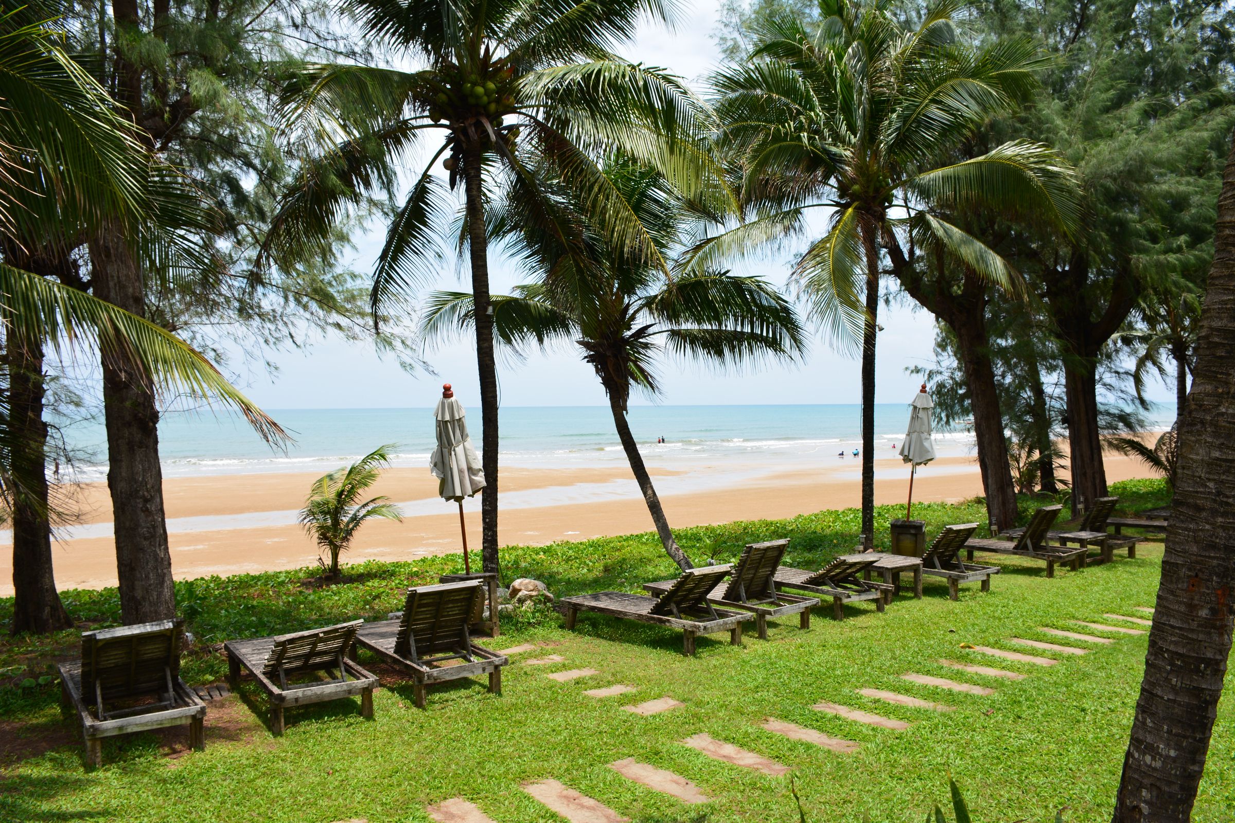 Nai Yang op Phuket: Präisser, Renditen an d'Liewen um Nordweste vun der Insel