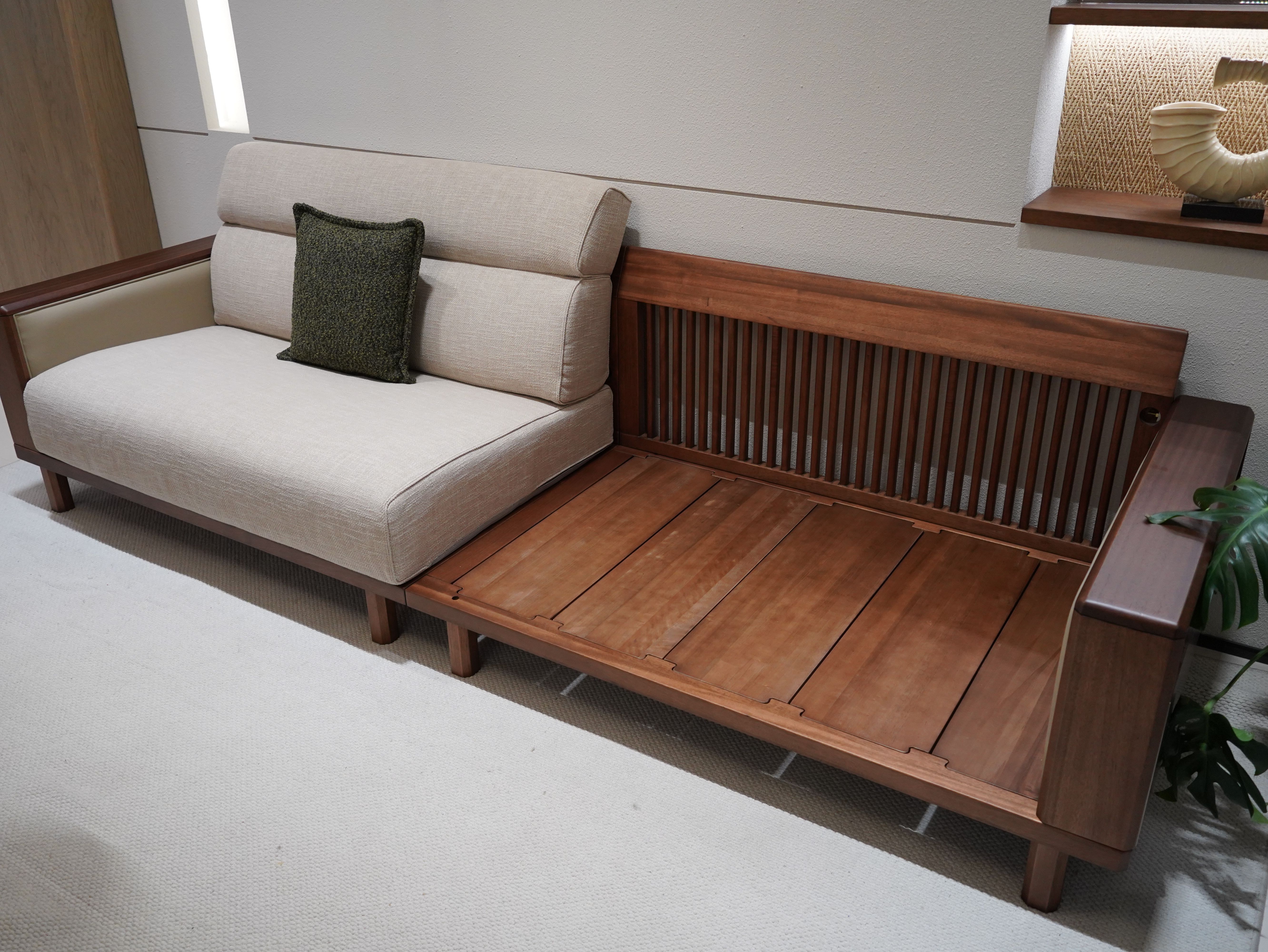 Sofa khung gỗ tự nhiên, phong cách sang trọng