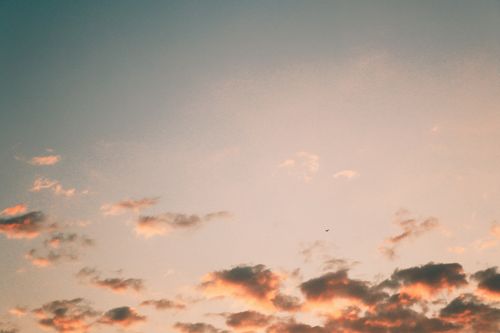 Free Peaceful sunset sky in Samsun, Türkiye with colorful clouds. Stock Photo