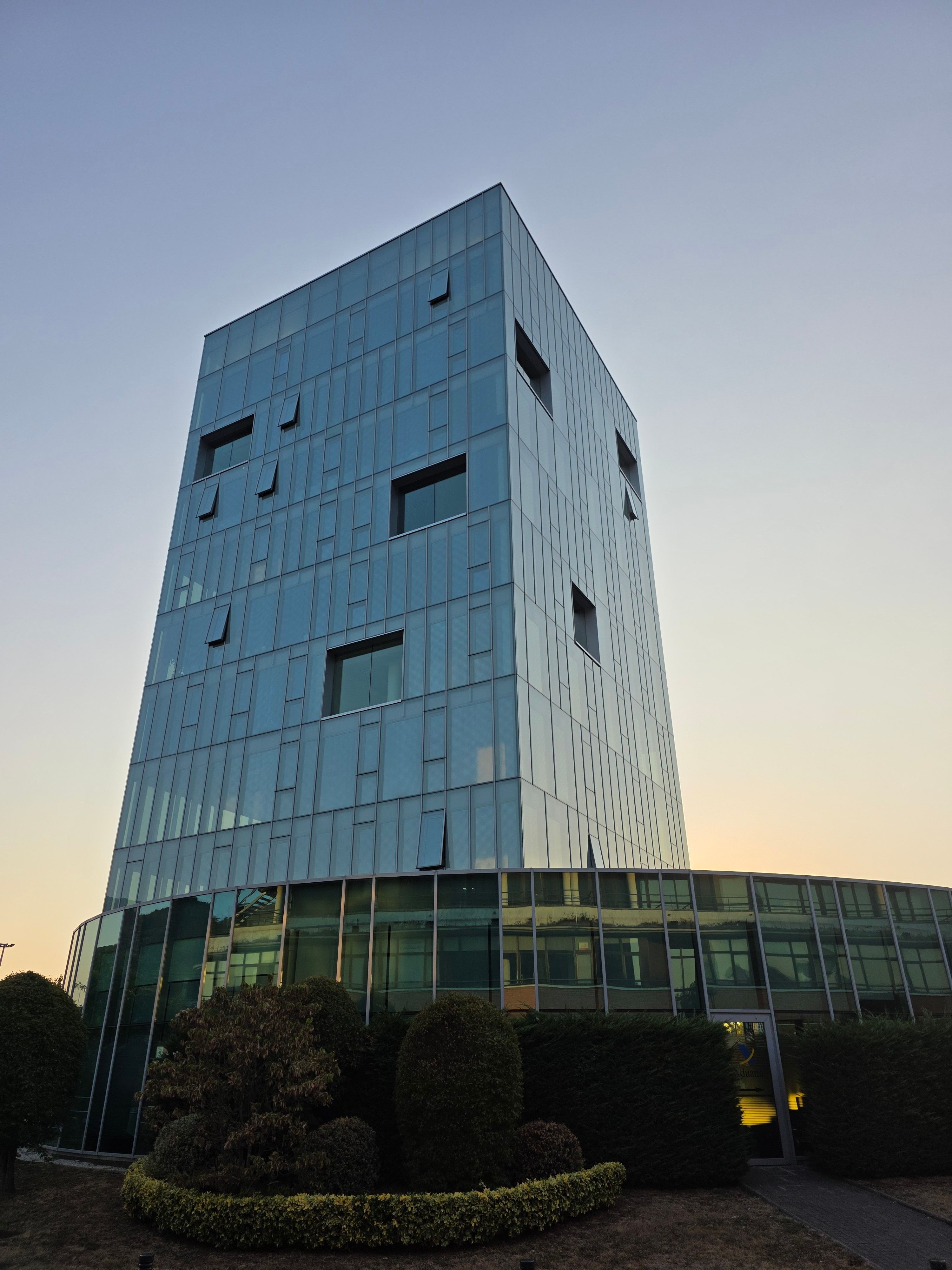 semiconductor factory building korea