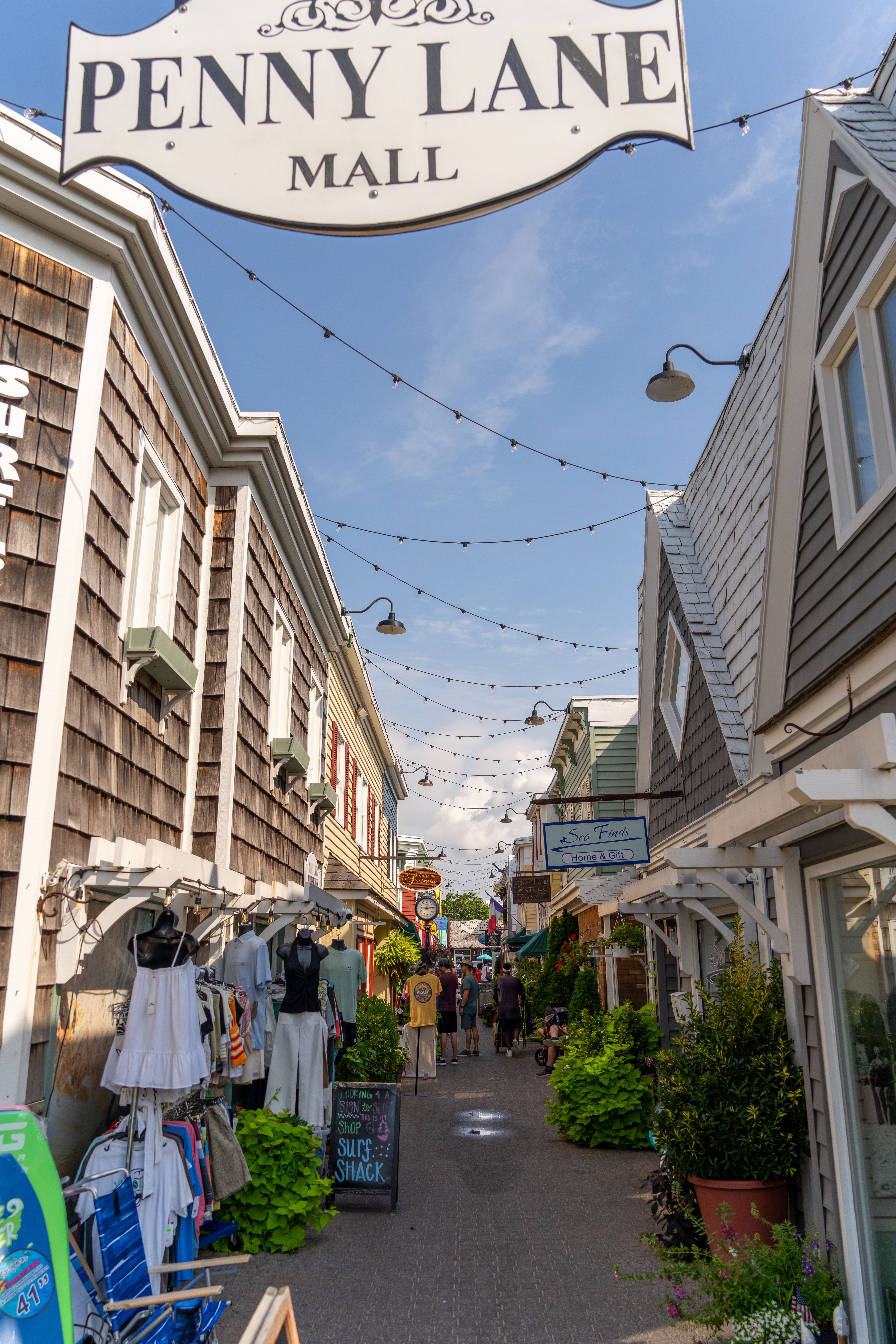 Shopping lane in the Cape May historic district