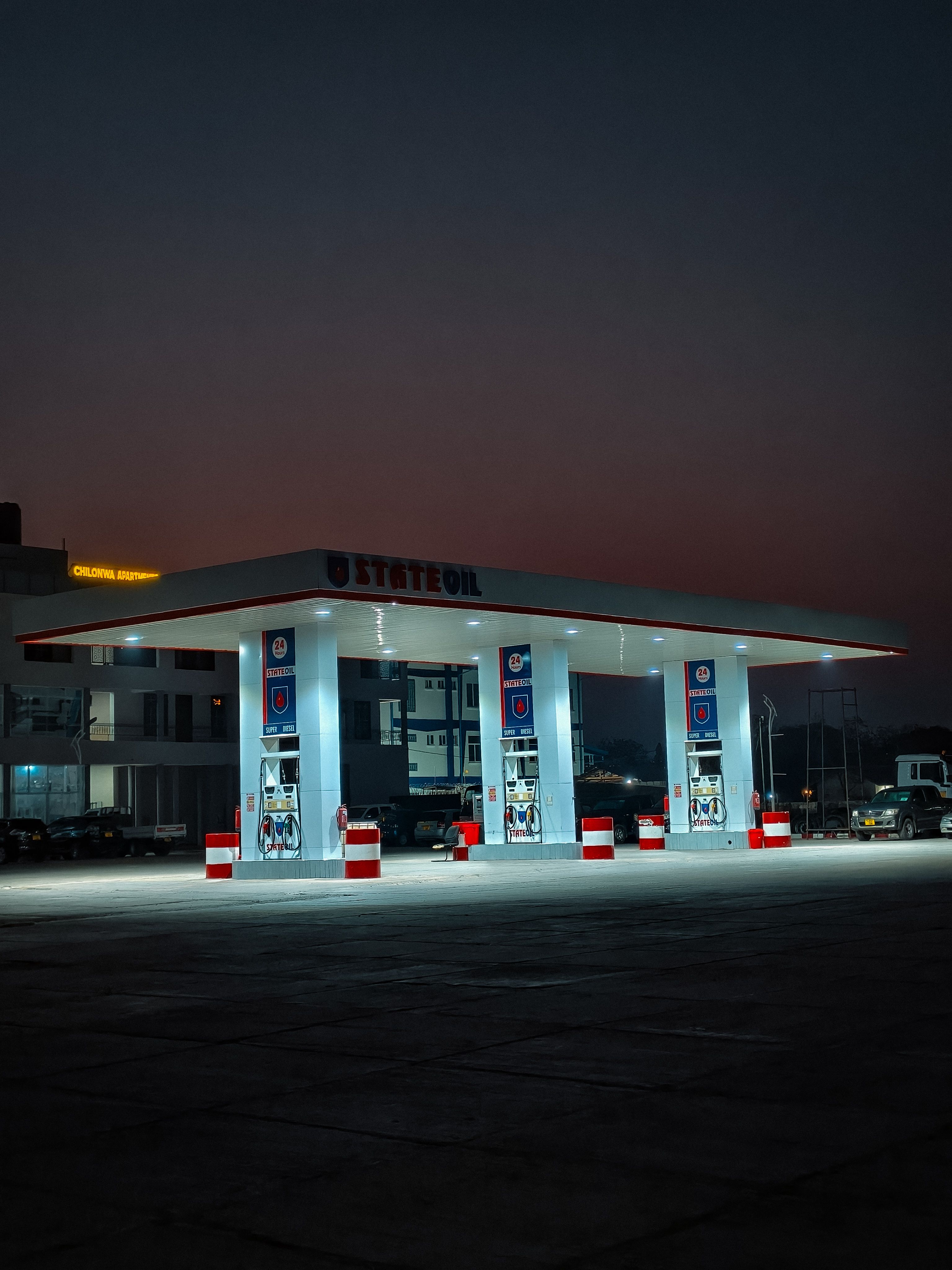 Czarny poniedziałek na stacjach: benzyna i diesel rosną po raz kolejny