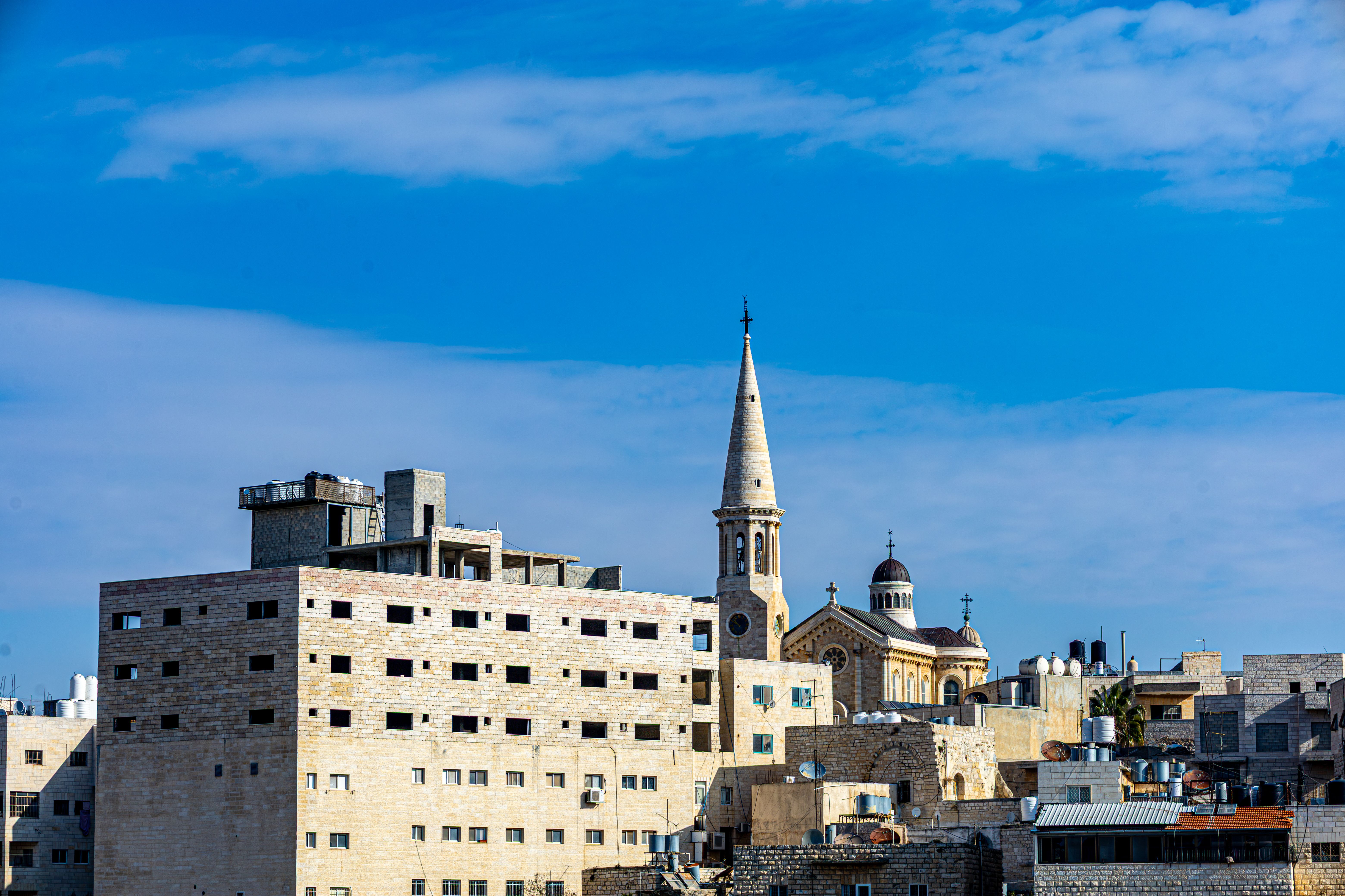 Israeli settlers deface, set fire to West Bank mosque during Ramadan