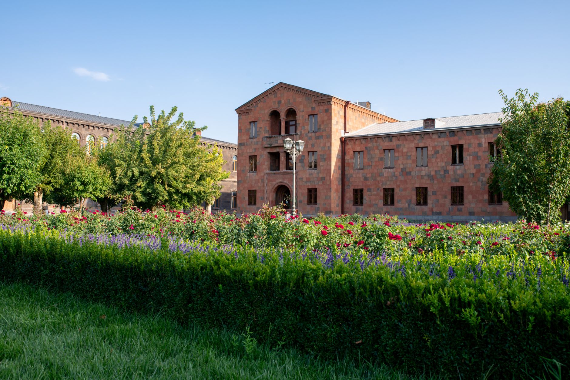 Popular sights in Yerevan Landmarks in Yerevan