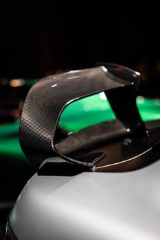 Faszinierendes Auto – AMOLED Hintergrundbild