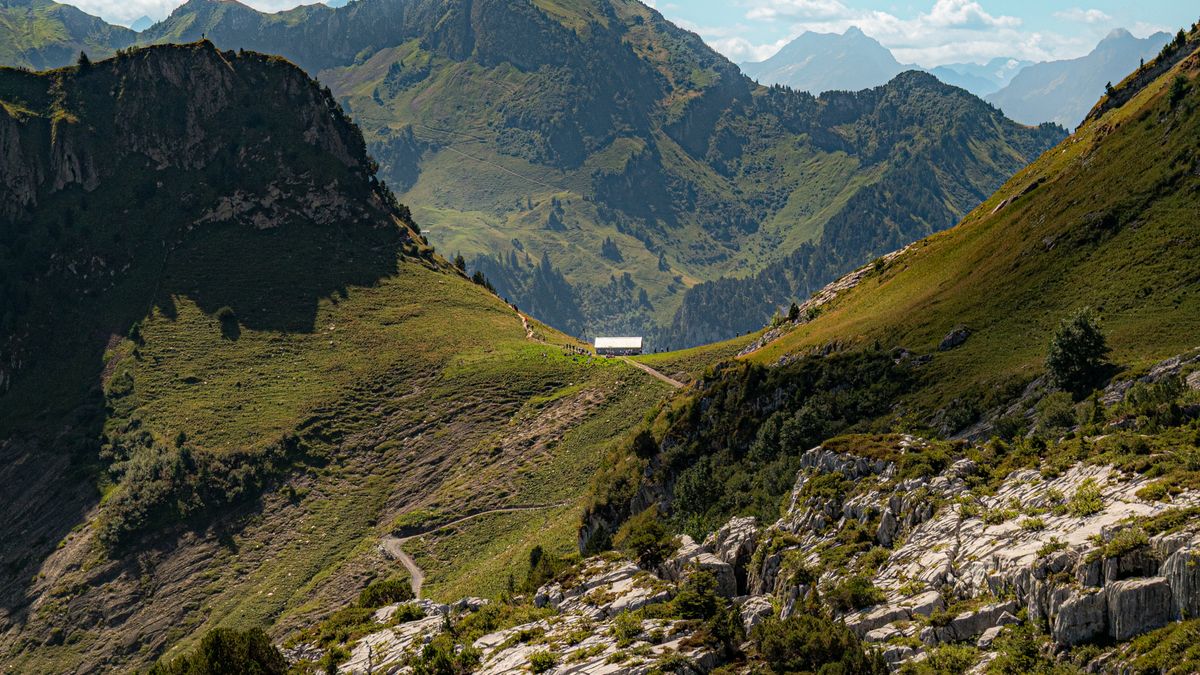 Randonnées méconnues dans les contreforts des Pyrénées - illustration