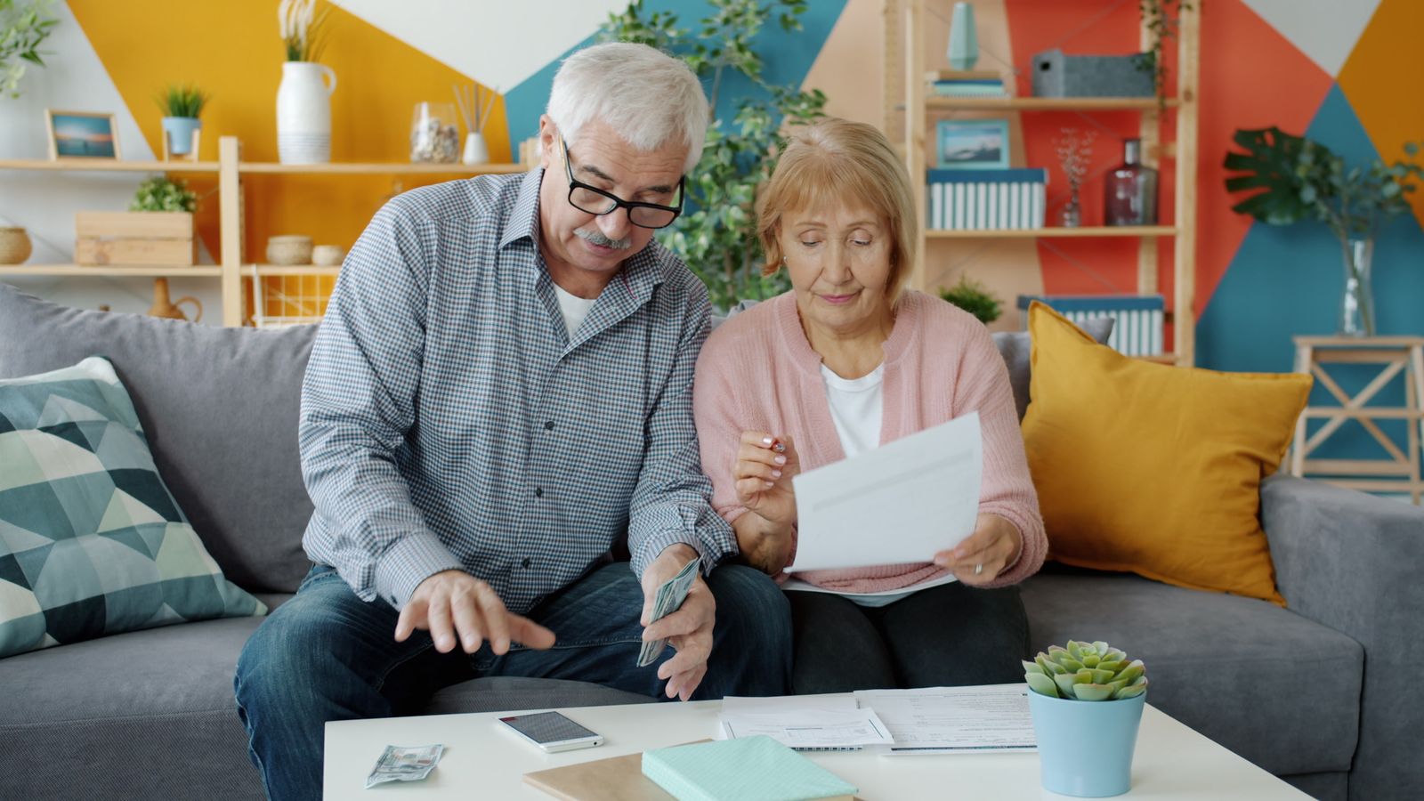 decorating a home on a budget
