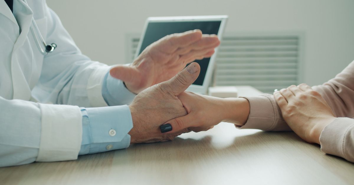 Carpal Bone Fracture: Diagnosis, Complications, and Wrist Rehabilitation