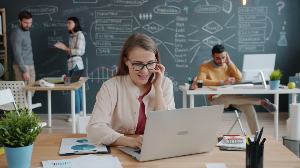 Cara Membuat PPT dengan AI Gratis Dalam Hitungan Detik