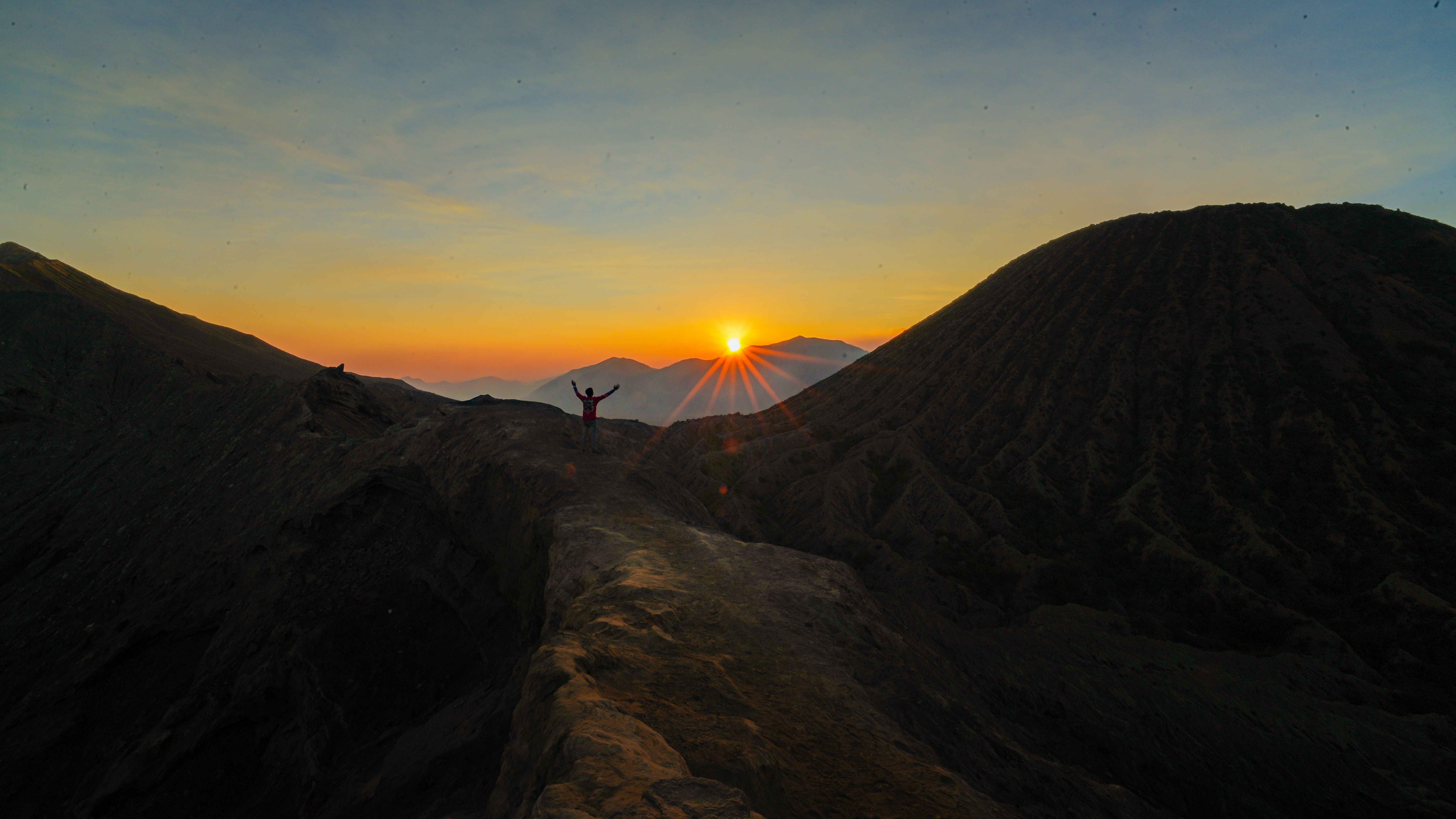 rute mendaki Gunung Bromo dan menikmati sunrise