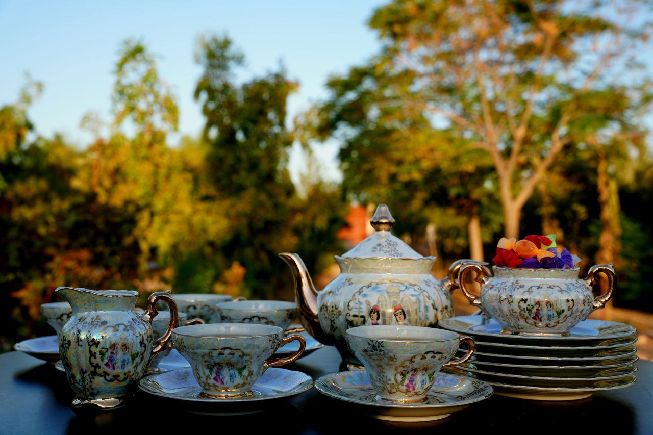 Benjarong porcelain