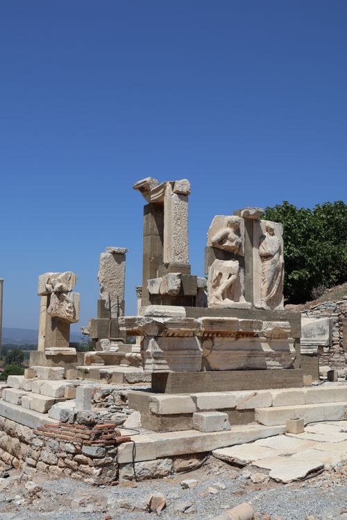Free Explore the ancient architecture of Ephesus ruins in İzmir under a clear blue sky. Stock Photo