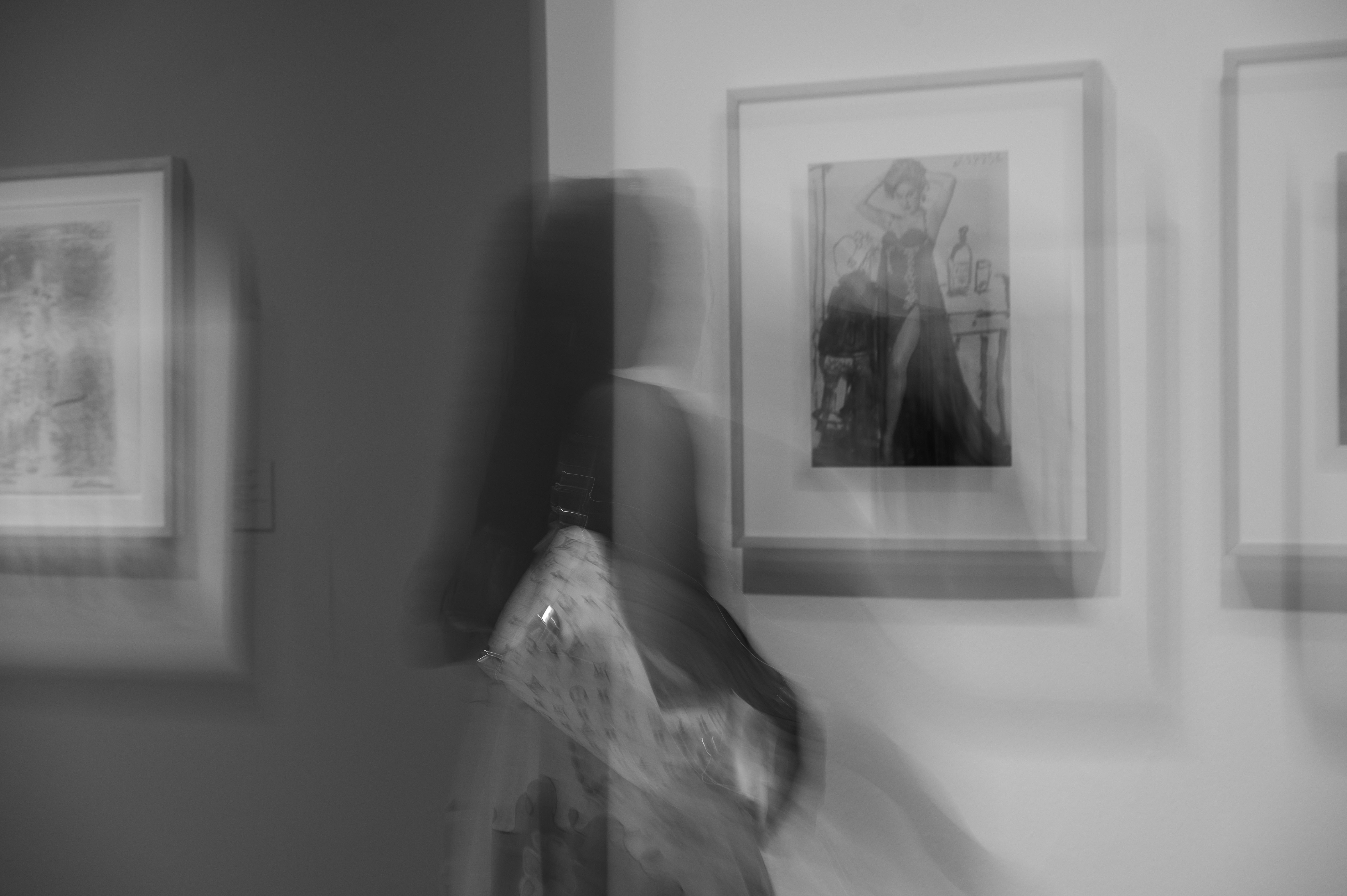 Exposição de Tatiana Blass faz cera escorrer e revela detalhes escondidos de obras