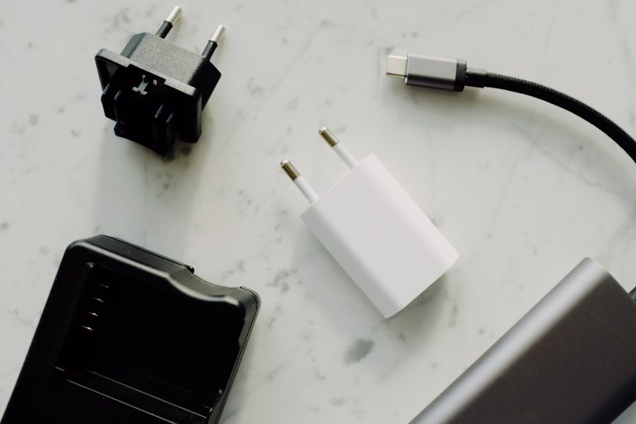 Travel Dual-Port Adapter