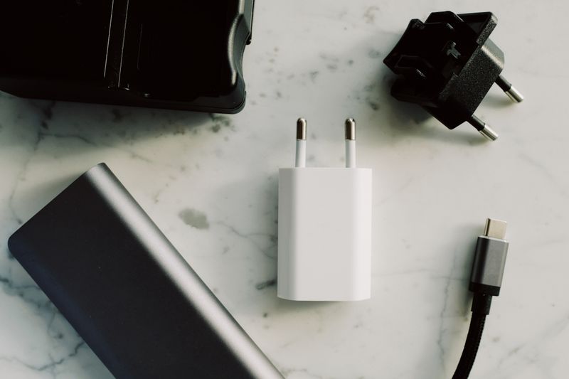 Satechi Quatro Wireless Power Bank (Gen 2)
