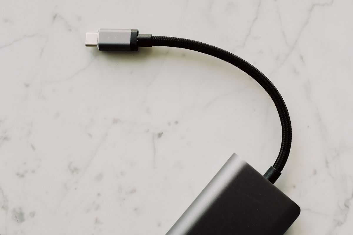 USB-C : normes, vitesses et compatibilité - Transmission vidéo et audio via USB-C : modes alternatifs