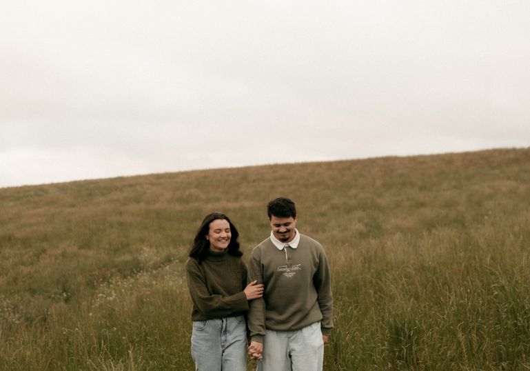 professionals using dating apps to find meaningful connections