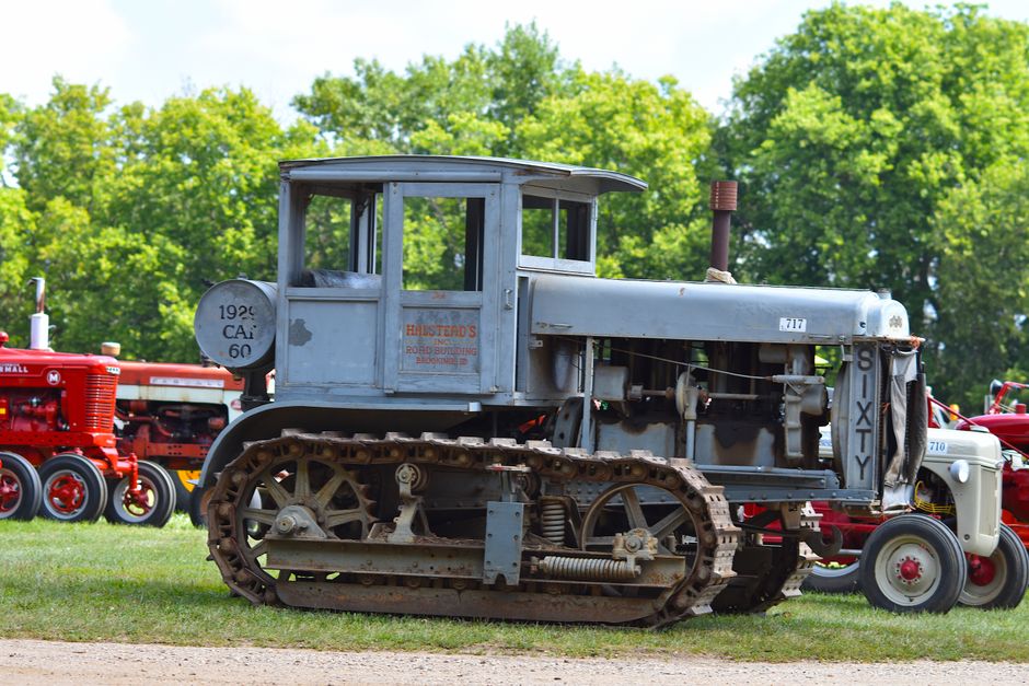 Verschillende tractor prints sieren de kamer. Verschillende tractor prints sieren de kamer.