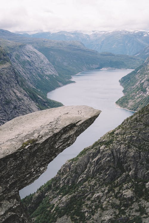 Gratis arkivbilde med dal, elv, innsjø