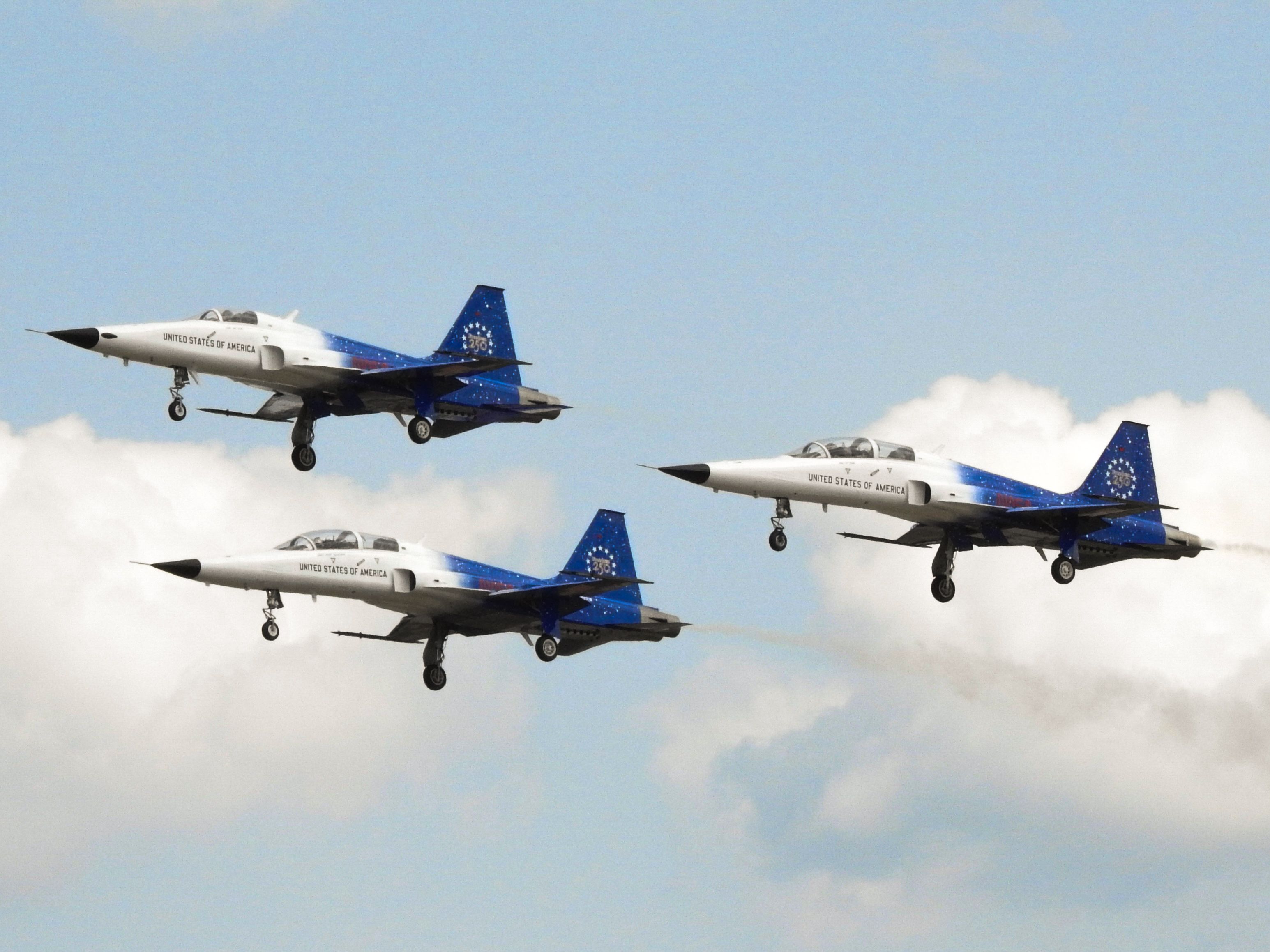 Ground flying trainers and parts thereof; air combat simulators and parts thereof
