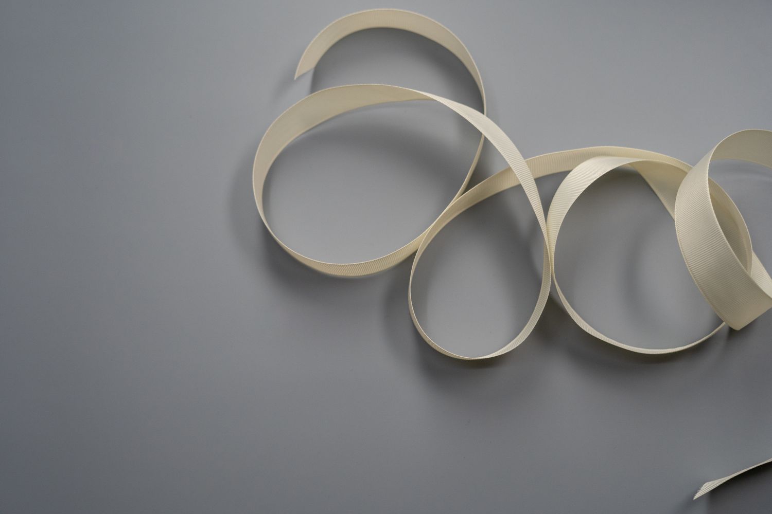 Ribbon Loop Photos, Download The BEST Free Ribbon Loop Stock Photos ...