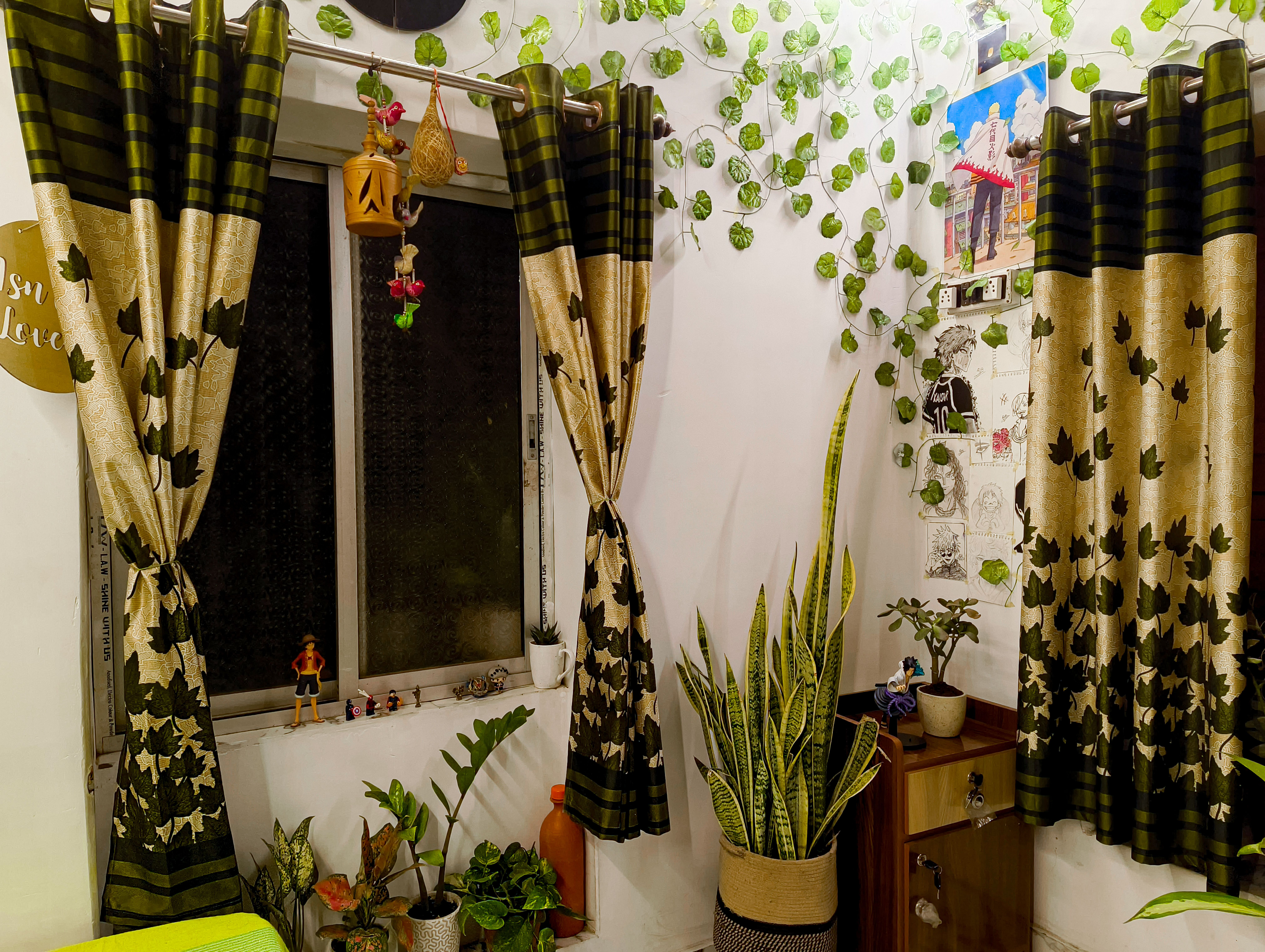 Bring in Plants for a Touch of Elegance in Low Budget Home Interior Design